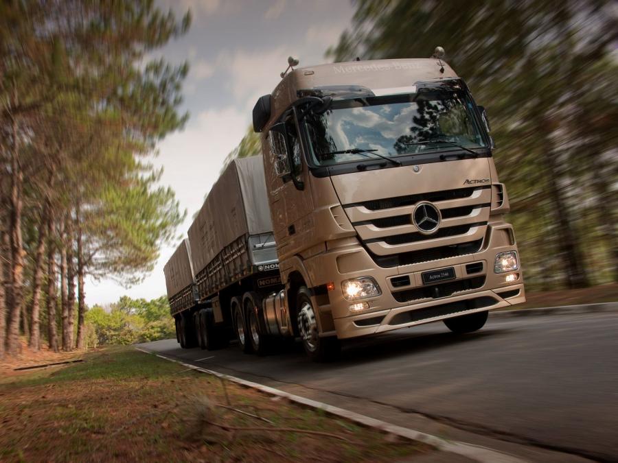  Mercedes-Benz Actros 2546 LS 2008 года  (фото 1 из 13)